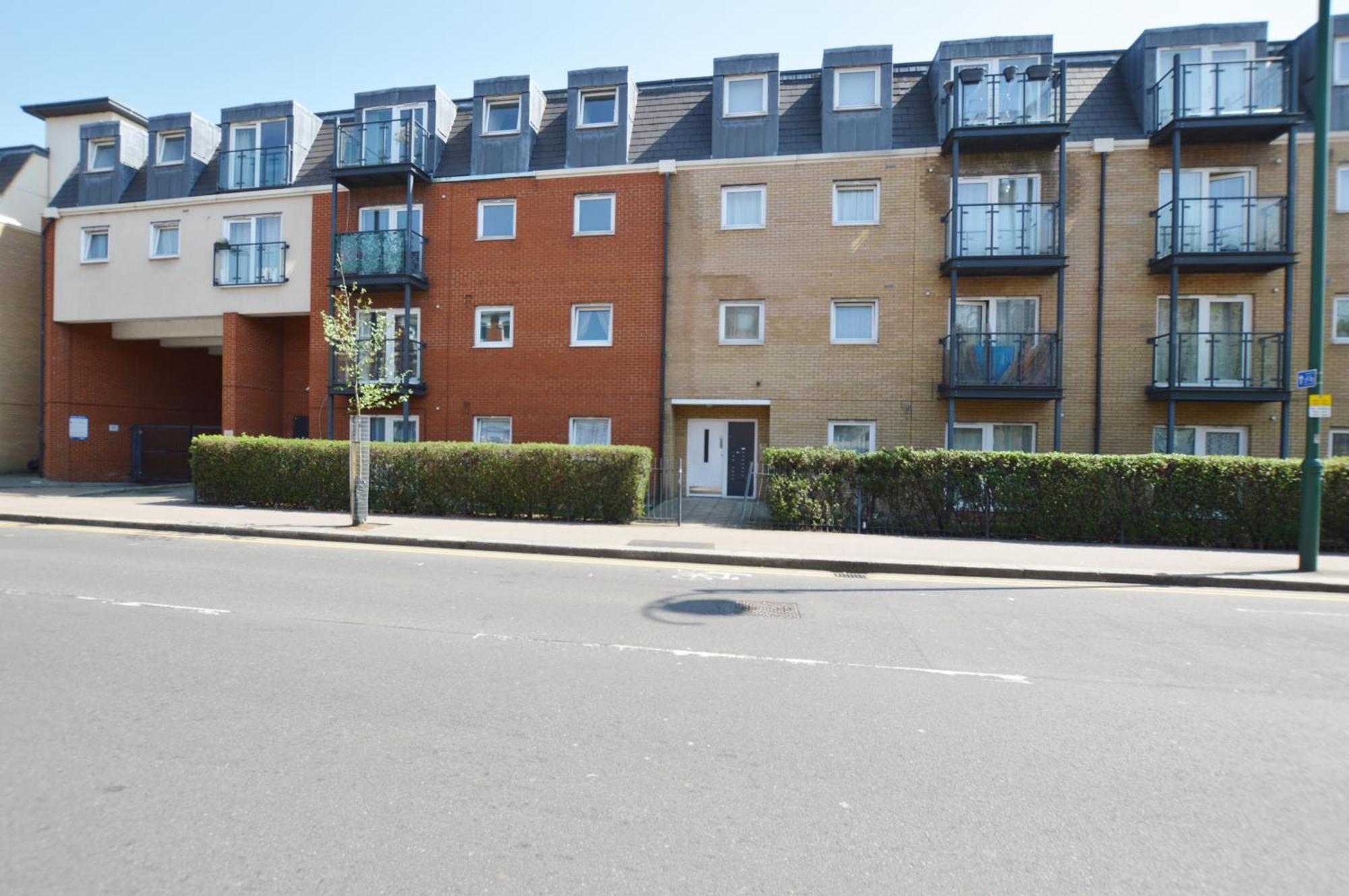 Spacious London Apartment 5 Min Walk To Leytonstone Underground Station And 5 Stops To Zone 1 المظهر الخارجي الصورة